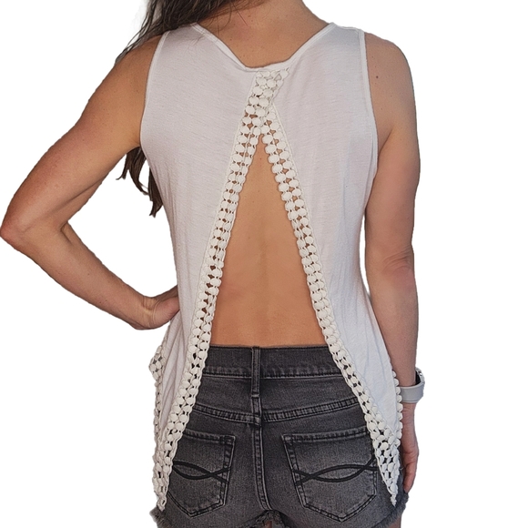 Charlotte Russe White Party Tank Top with Open Back Size Small - Picture 2 of 5